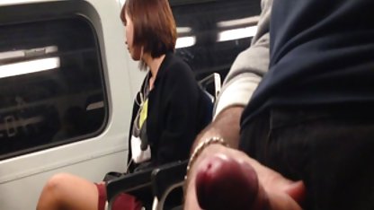 Kendra Cole orang-orang bokep durasi bodoh di sekitar penis hitam dengan kaki