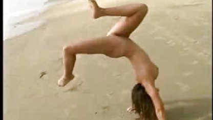 Toket besar video bokep versi panjang Rachel Starr dengan manual