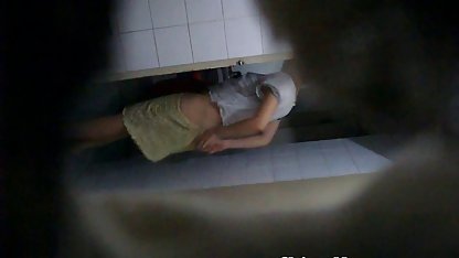 Gadis cantik, sudut pandang pertama, vidio sek durasi panjang turun